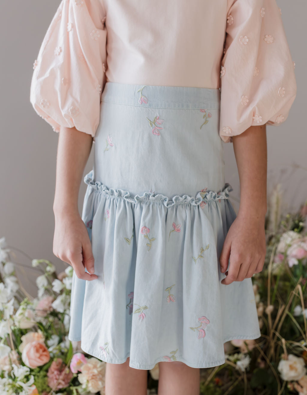 Daisy Applique Woven Sleeve Jersey Tee