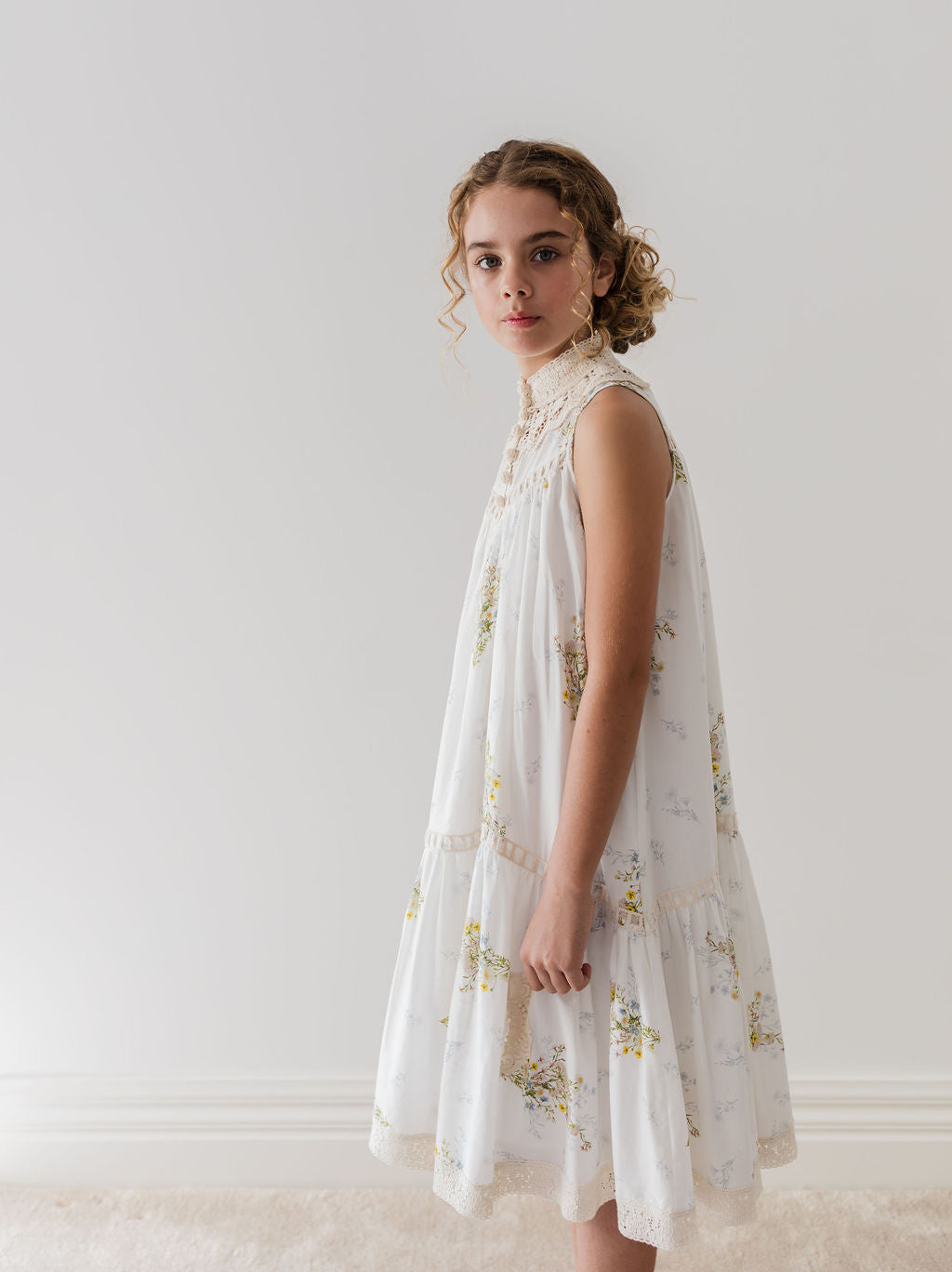 Doily Applique Voile Sleeveless Dress