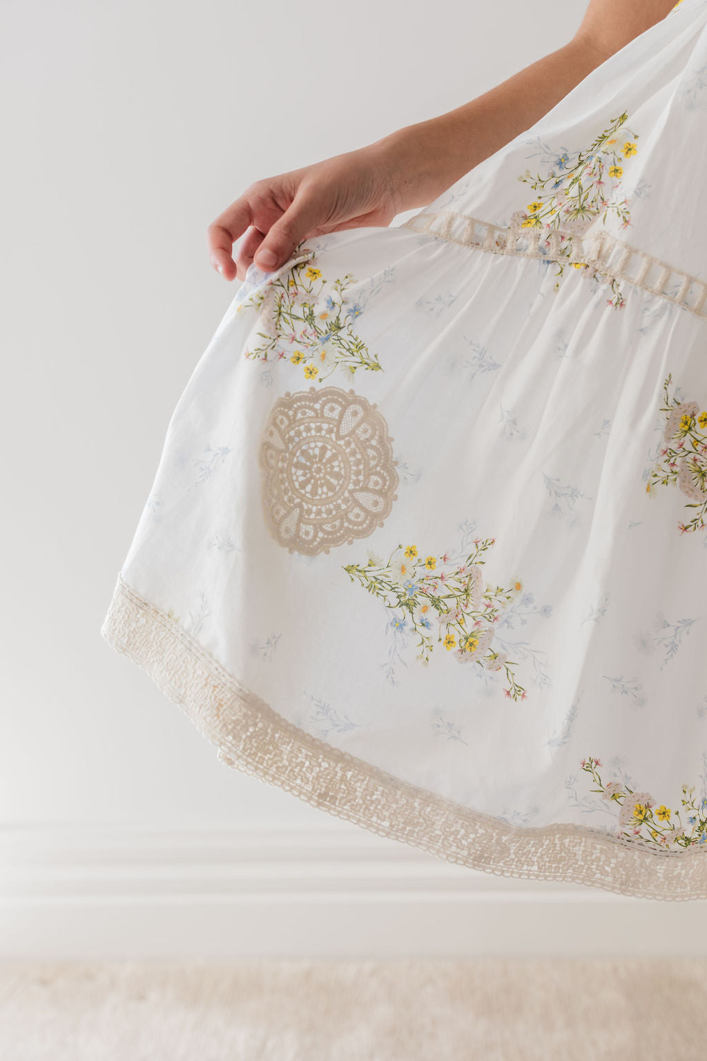 Doily Applique Voile Sleeveless Dress
