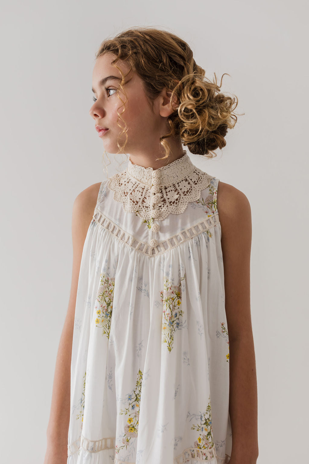 Doily Applique Voile Sleeveless Dress