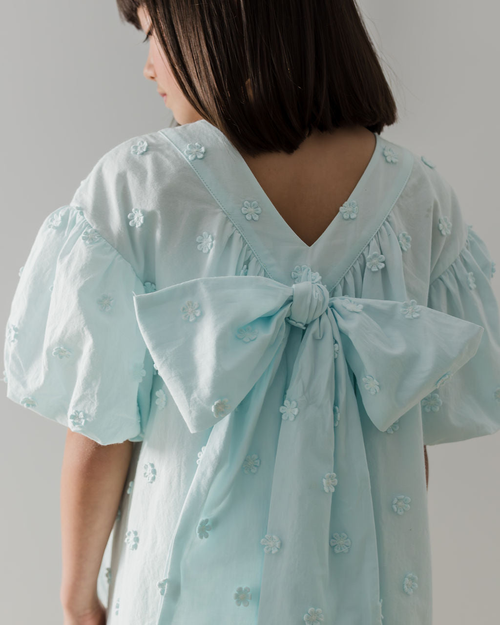 Daisy Applique Dress With Bow